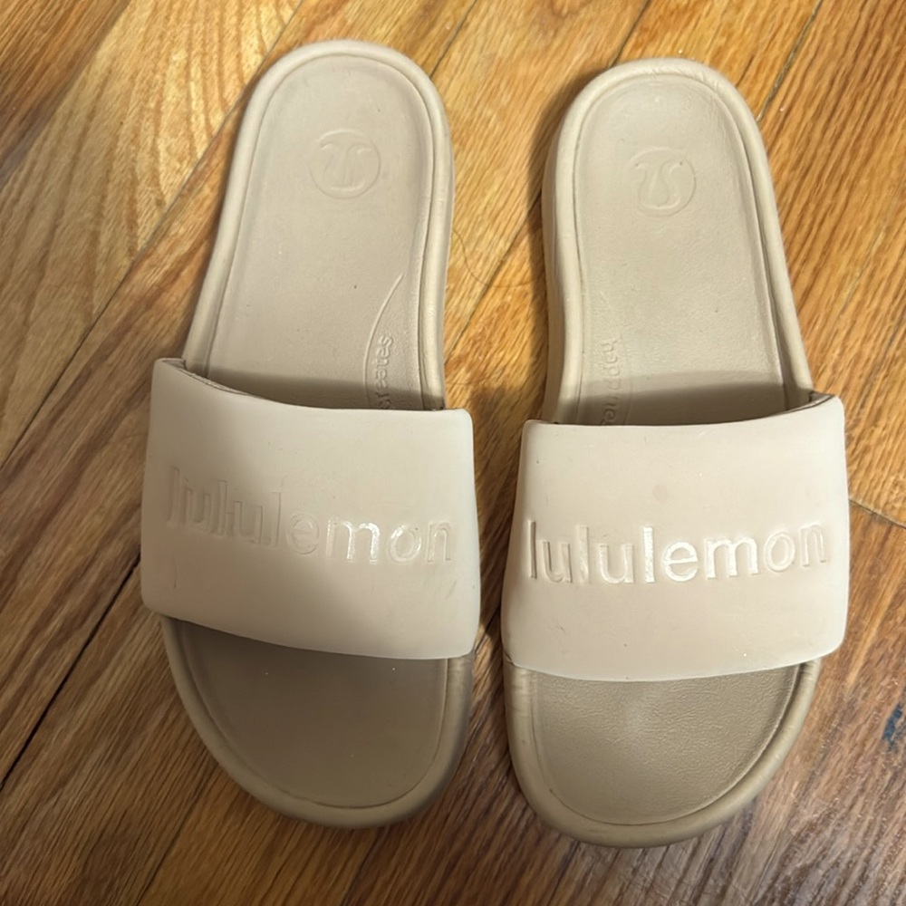 Lululemonn Restful Slides Size 8